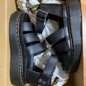 BRAND NEW: Dr. Marten Sandals